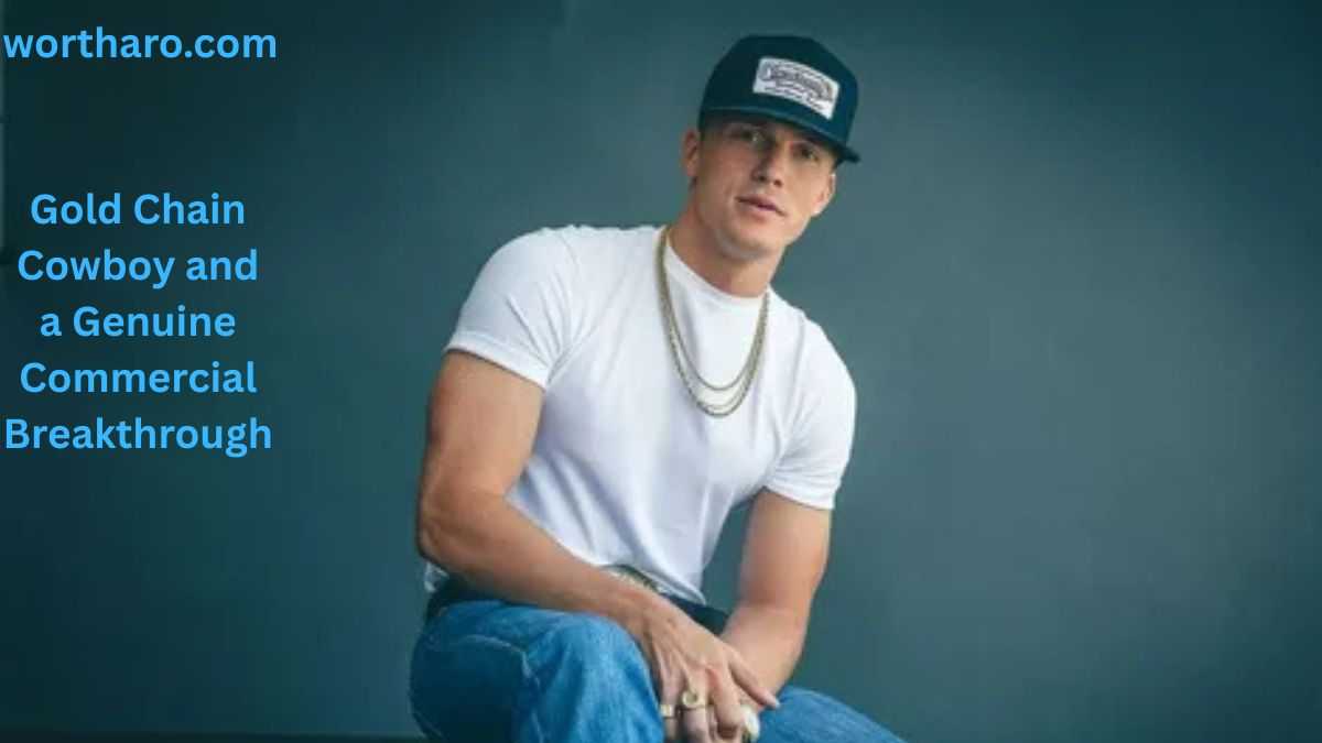 Parker McCollum wearing a cowboy hat and gold chains | Parker McCollum Net Worth