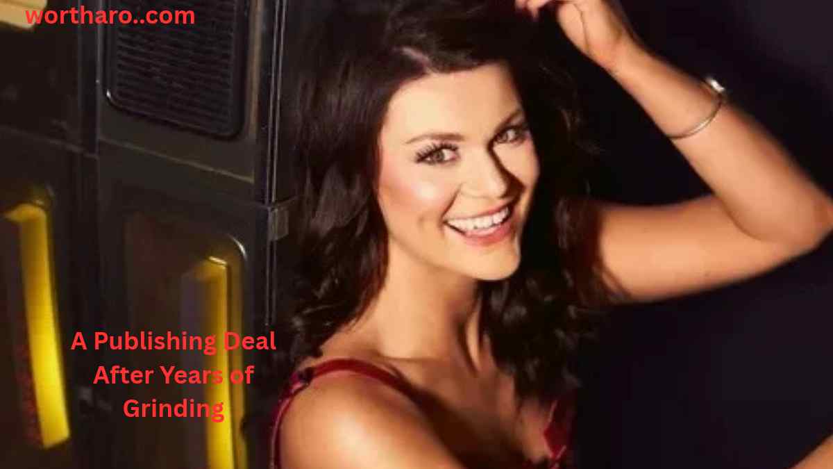 Mae Estes Net Worth – A Publishing Deal After Years of Grinding
